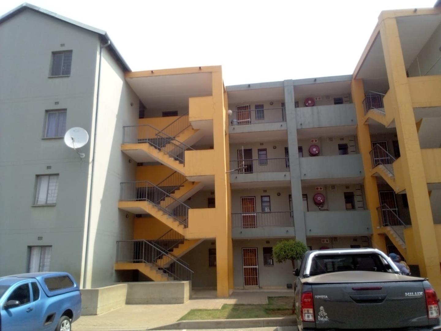 2 Bedroom Flat for Sale - Gauteng